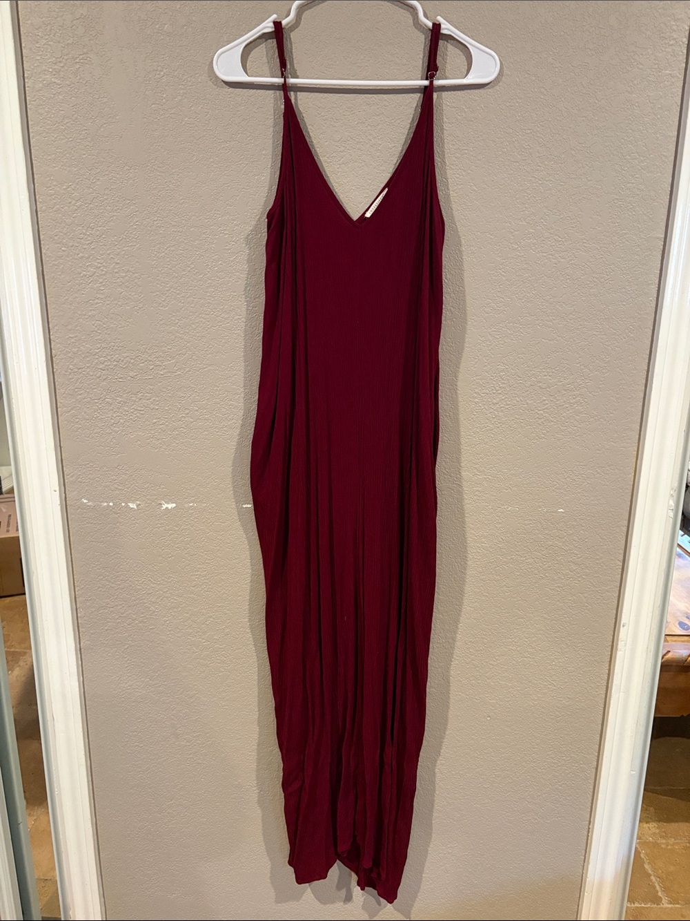 lovestitch Burgundy Spaghetti Strap Maxi Dress